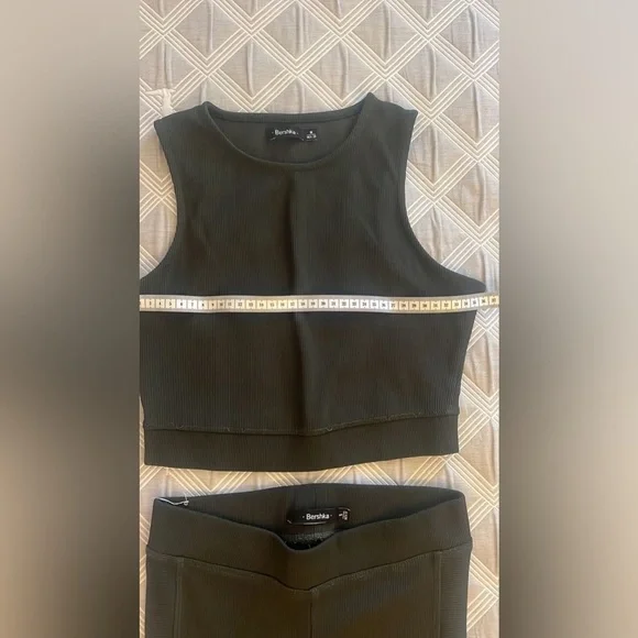 Bershka Olive Stretch Set size S bottoms and M top - Picture 5 of 8
